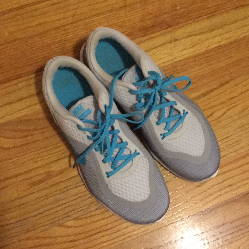 nike flex trainers